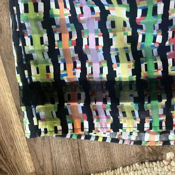 Cynthia Steffe skirt. Size 6. Geometric print fully lined - Picture 9 of 9